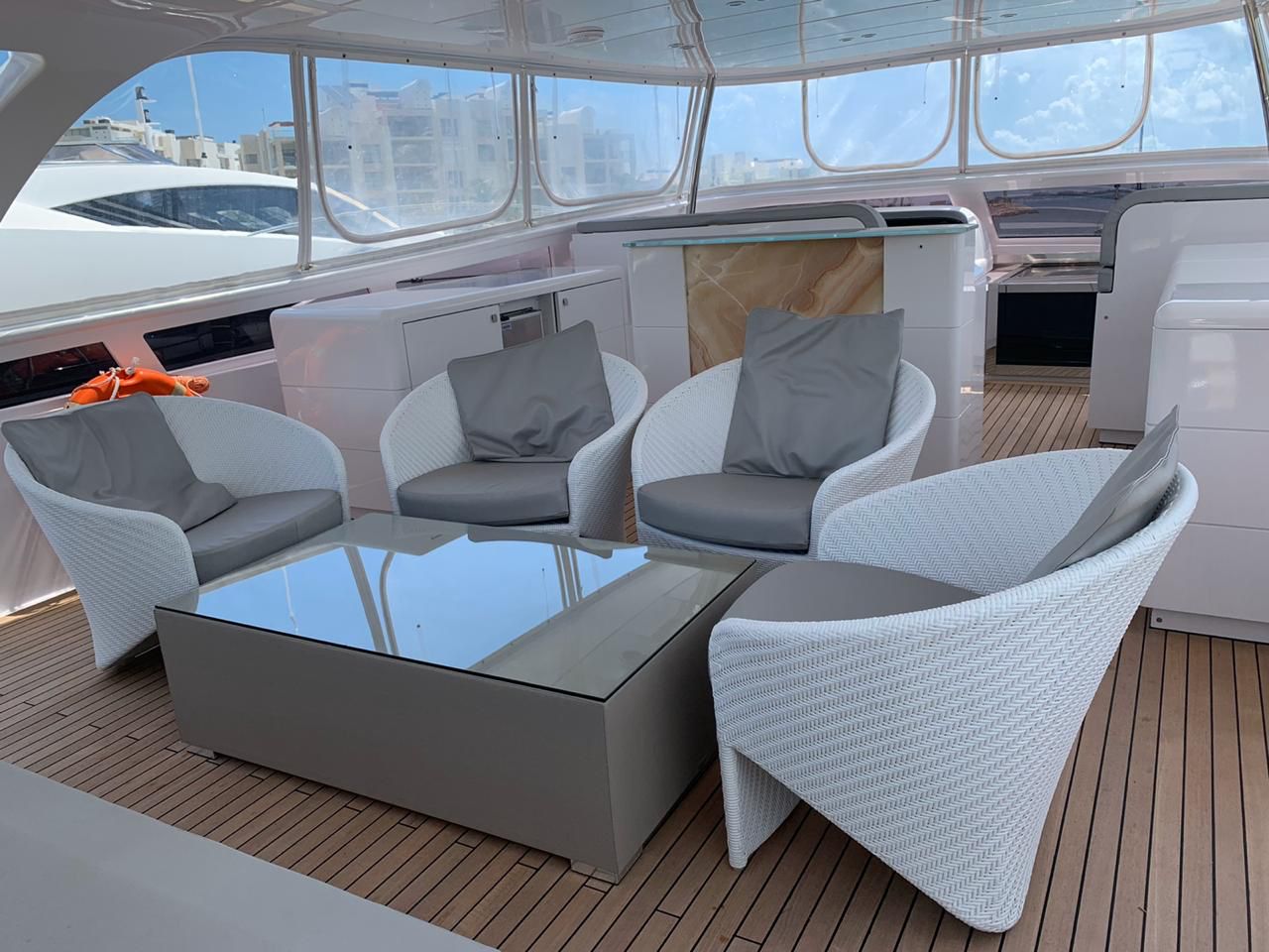 101 ft. Azimut with Jacuzzi 2018 5