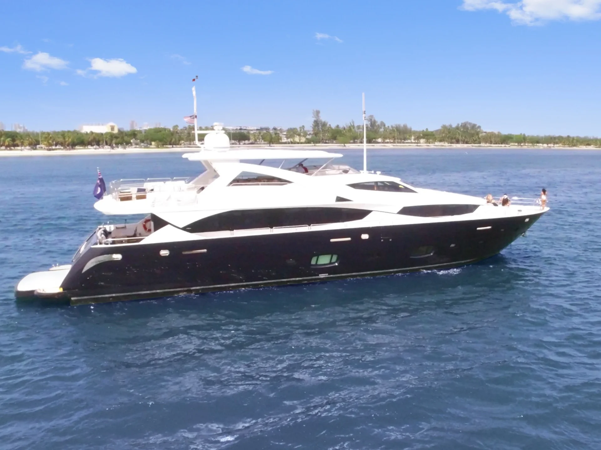 SUNSEEKER 120 ft (7)