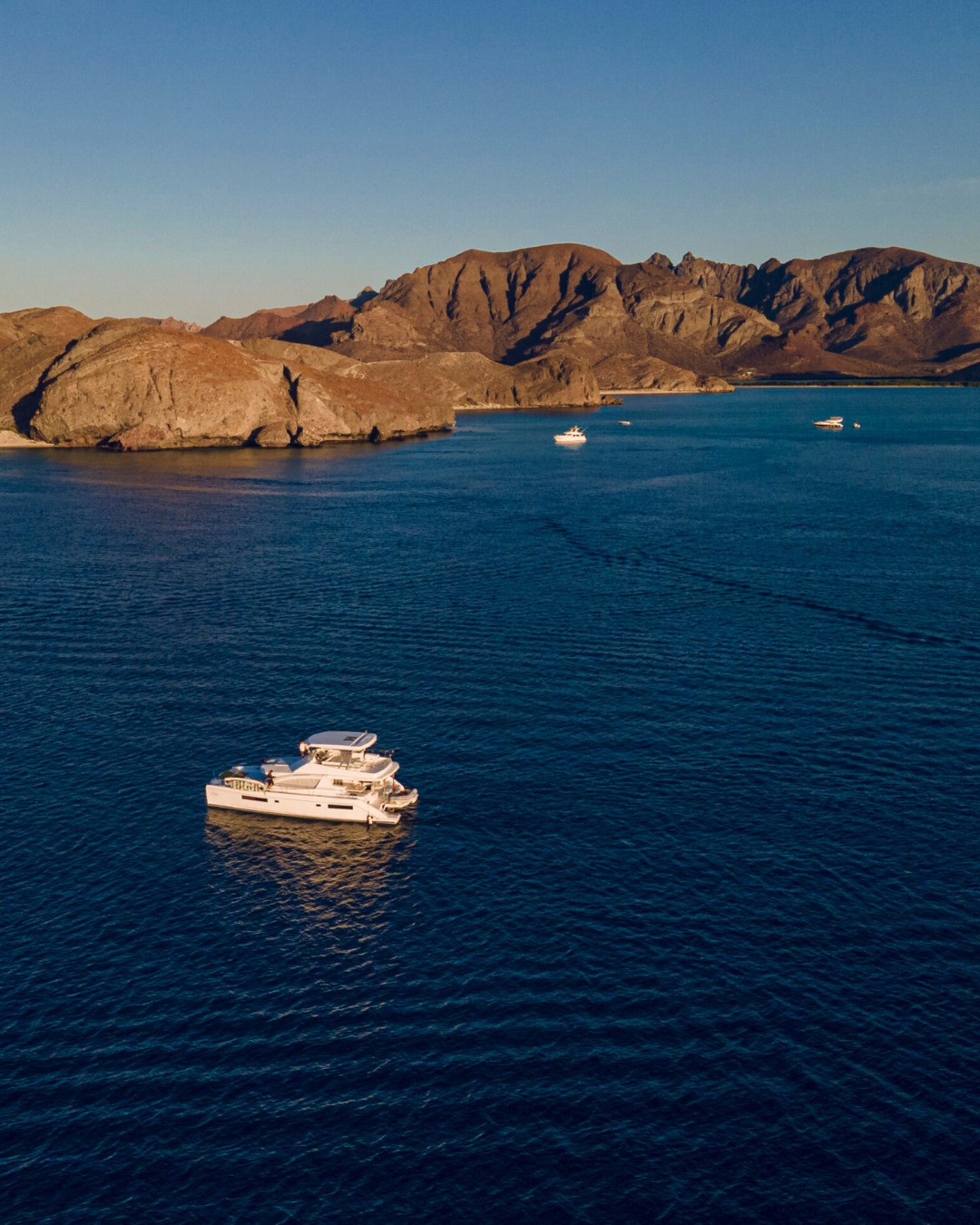 renta-catamaran-leopard-51-la-paz 1