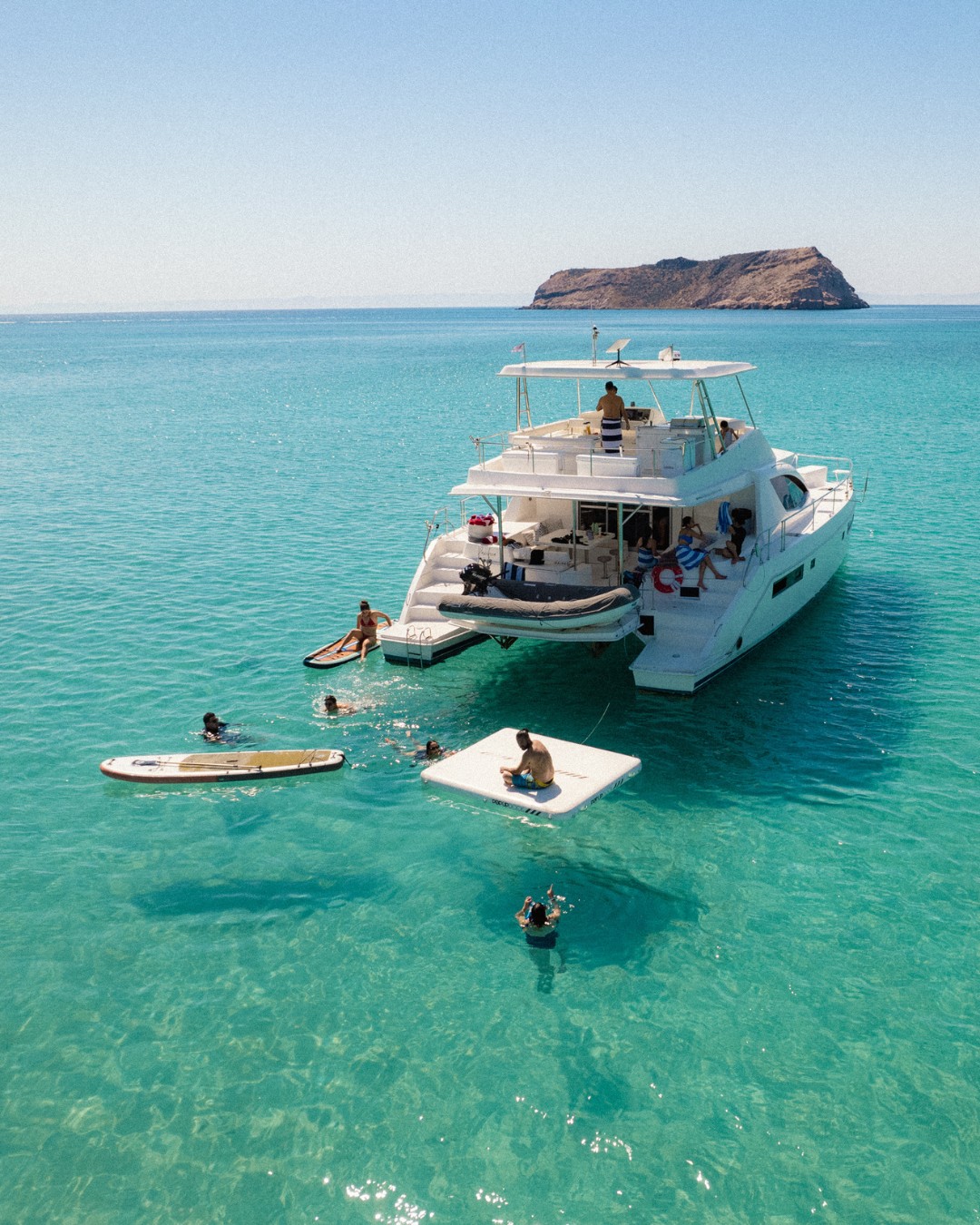 renta-catamaran-leopard-51-la-paz 2