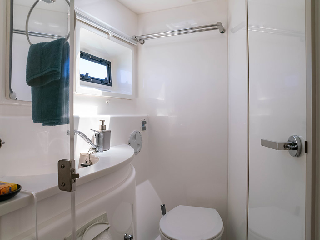 renta-catamaran-leopard-51-la-paz (7)