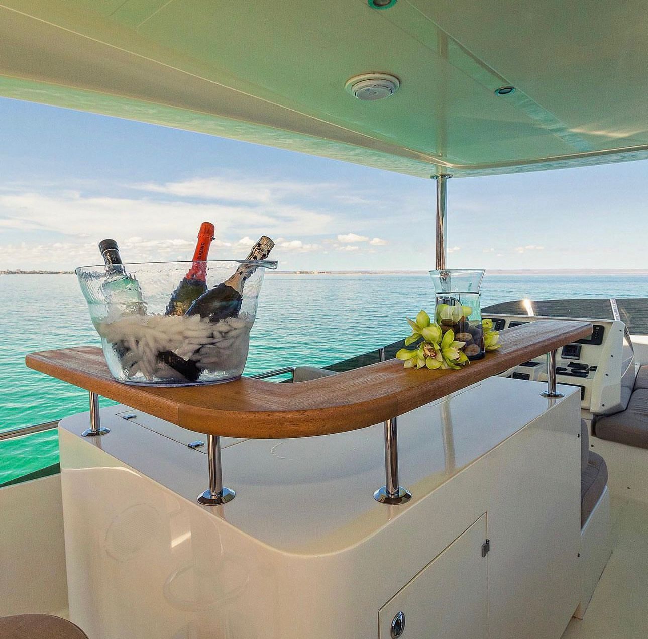 Neumarine 80 ft - La Paz