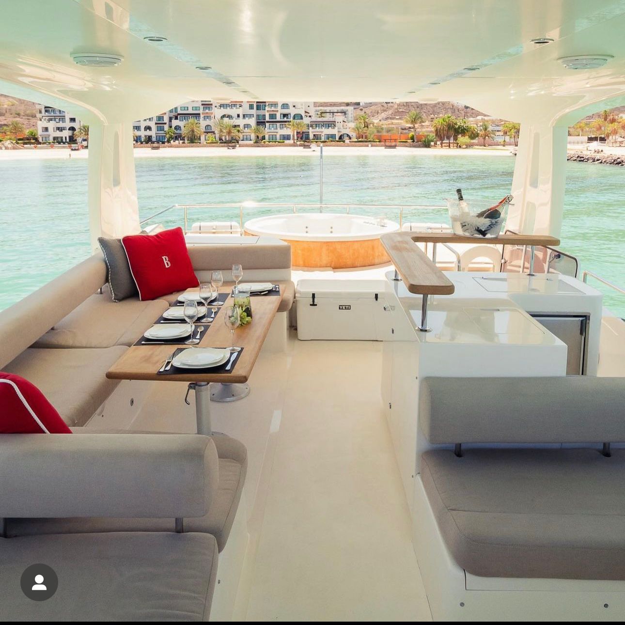 Neumarine 80 ft - La Paz
