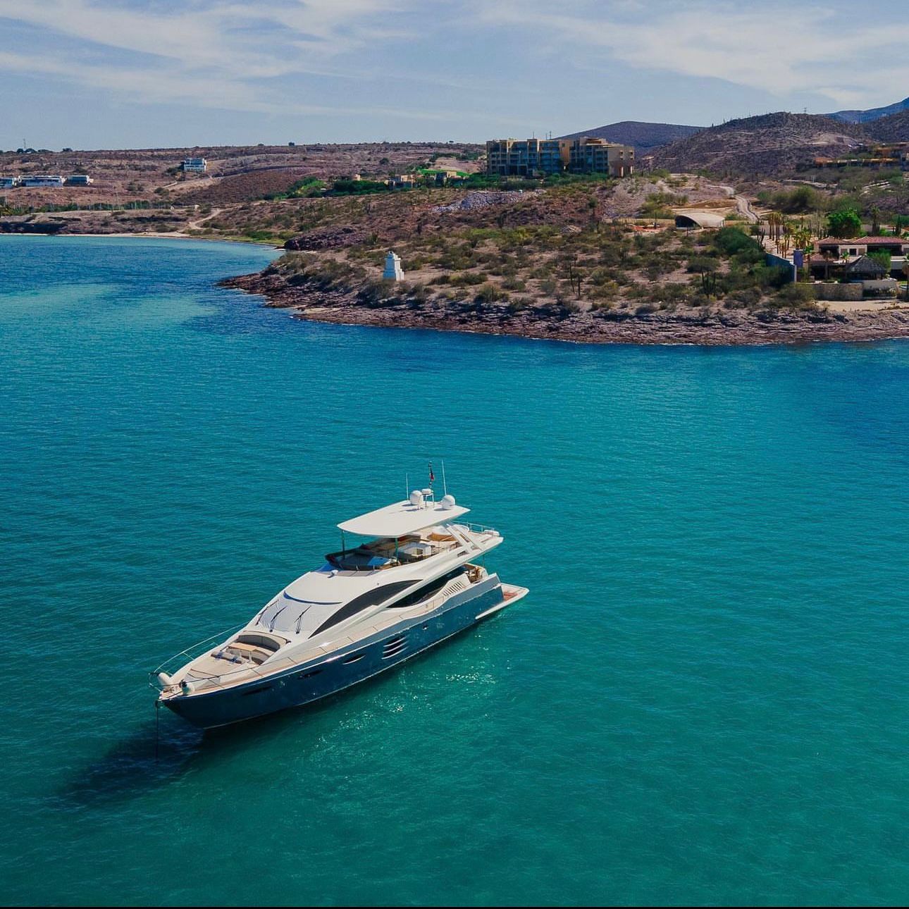 Neumarine 80 ft - La Paz