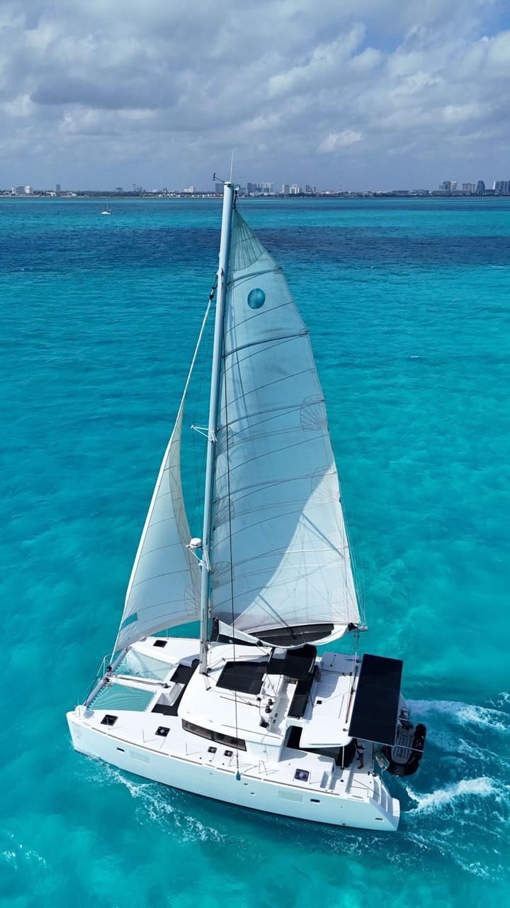 Lagoon 45 Pies Fly Bridge | Cancún