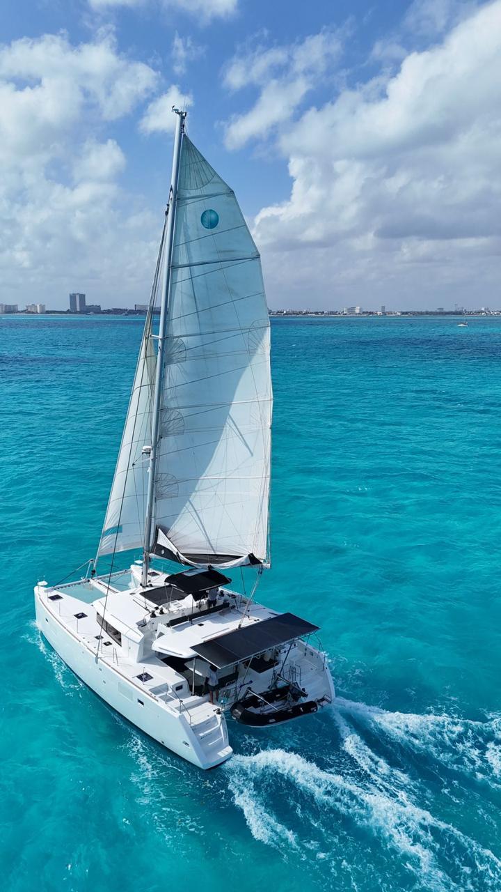Lagoon 45 Pies Fly Bridge | Cancún